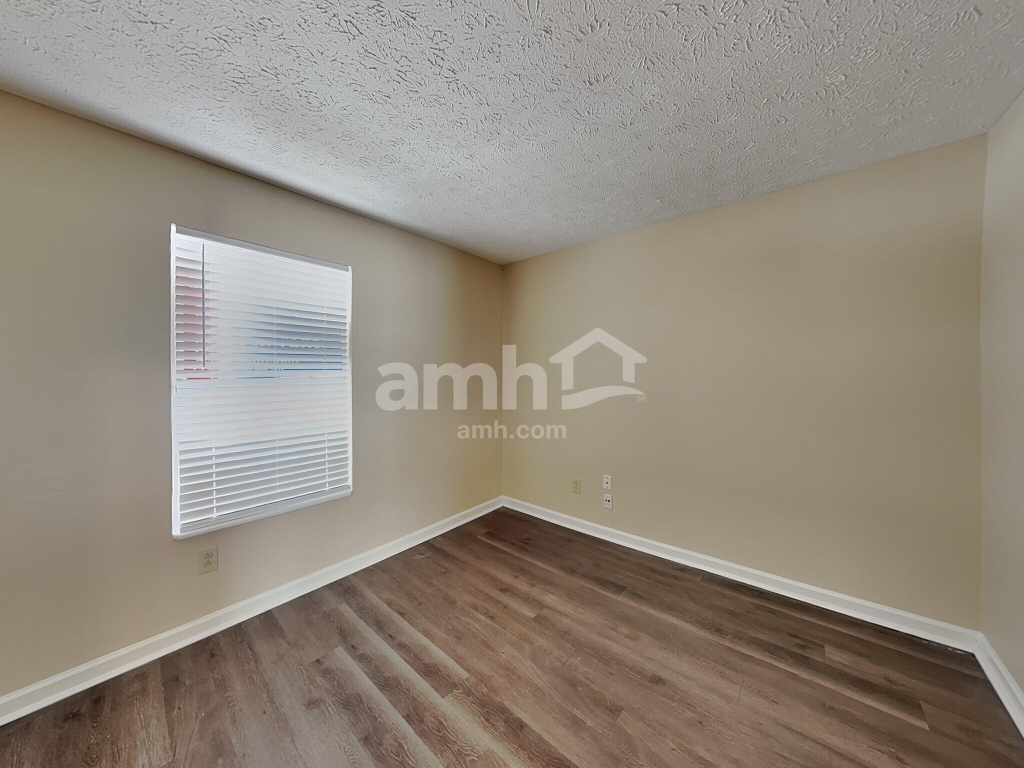 Building Photo - 9013 Scoter Ct