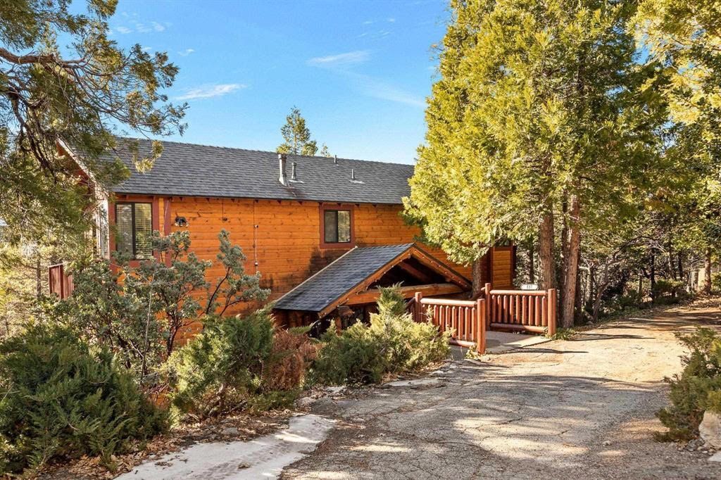 Building Photo - 683 Grass Valley Rd