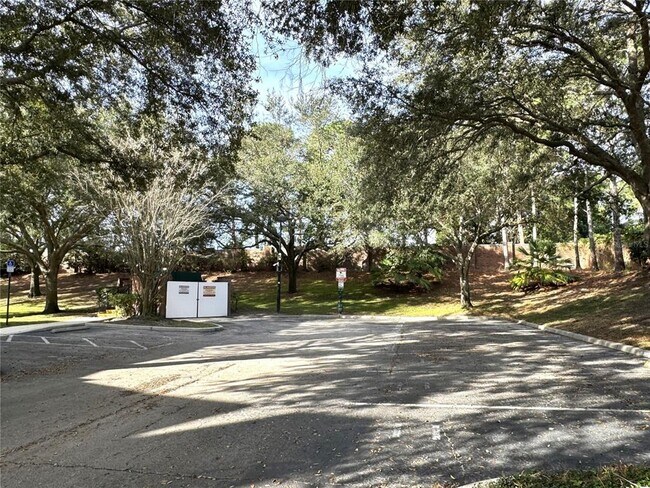 Building Photo - 1101 Vintage Village Ln