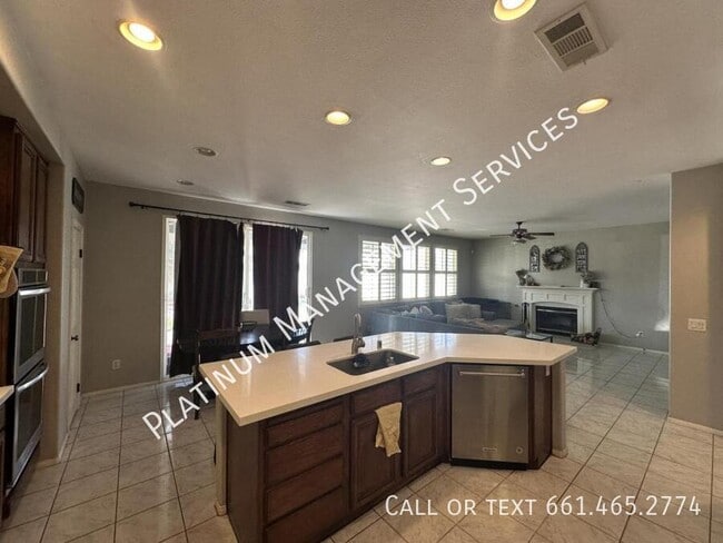 Building Photo - 7345 Sunnyslope Dr