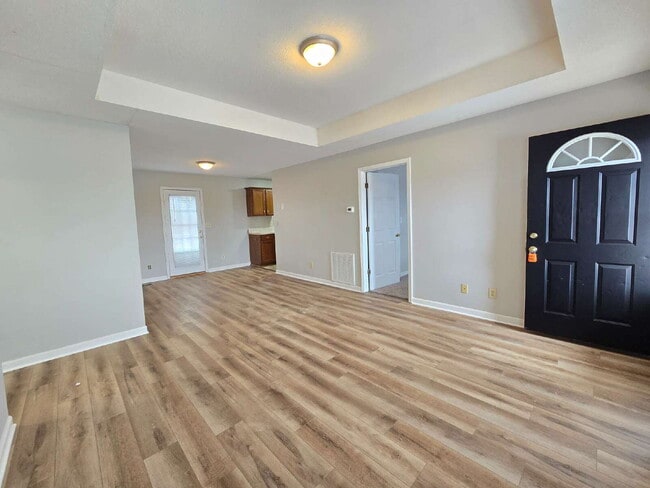 Building Photo - 308 Cunningham Ln