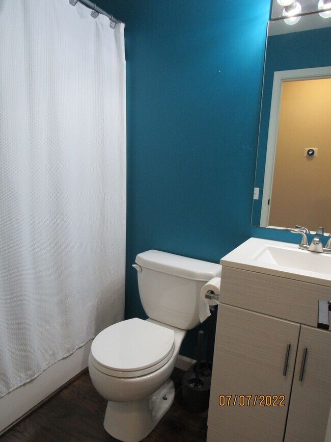 Building Photo - 3 bedroom house in Lake Ozark for rent