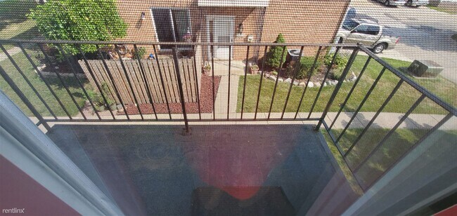 Building Photo - 2 br, 1 bath Condo - 50031 S Benny Ct