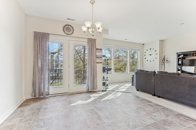 Building Photo - 116 Zenith Loop