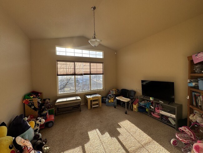 Building Photo - Gorgeous 4 Bedroom House in Falcon