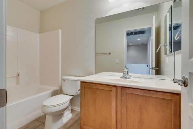 Building Photo - 4650 Ranch House Rd