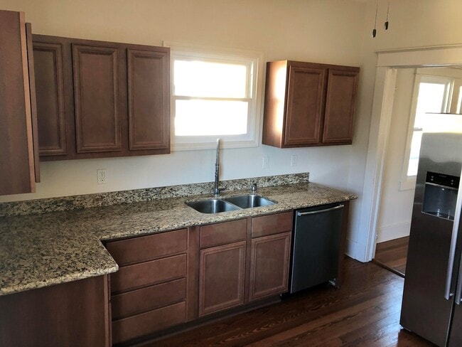 Building Photo - 2BD/1BA w/ Sun Room only Blocks from Bayou St. John and City Park