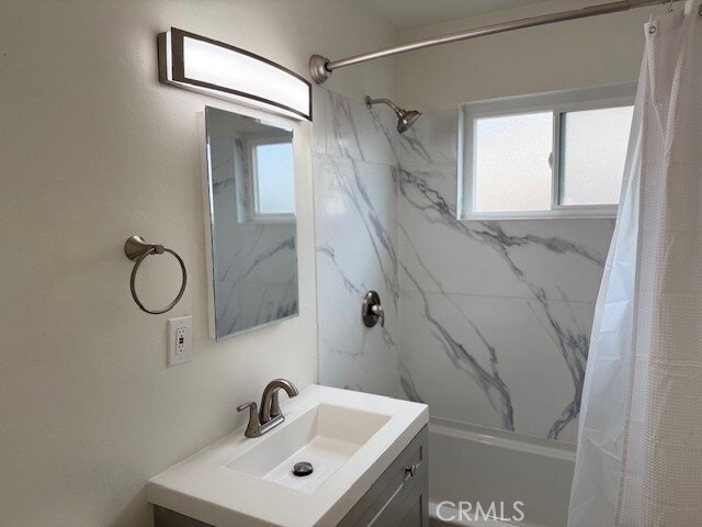 Building Photo - 685 E Vista Chino