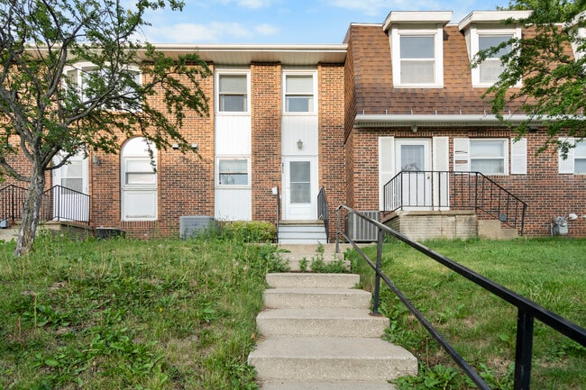 Primary Photo - 2711 St Francis Dr