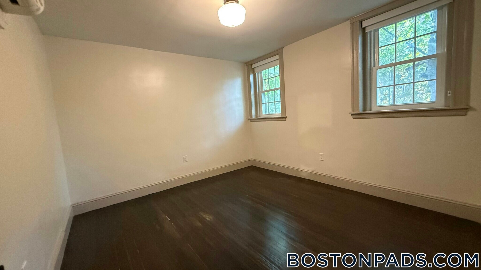 Building Photo - 9 Dana St