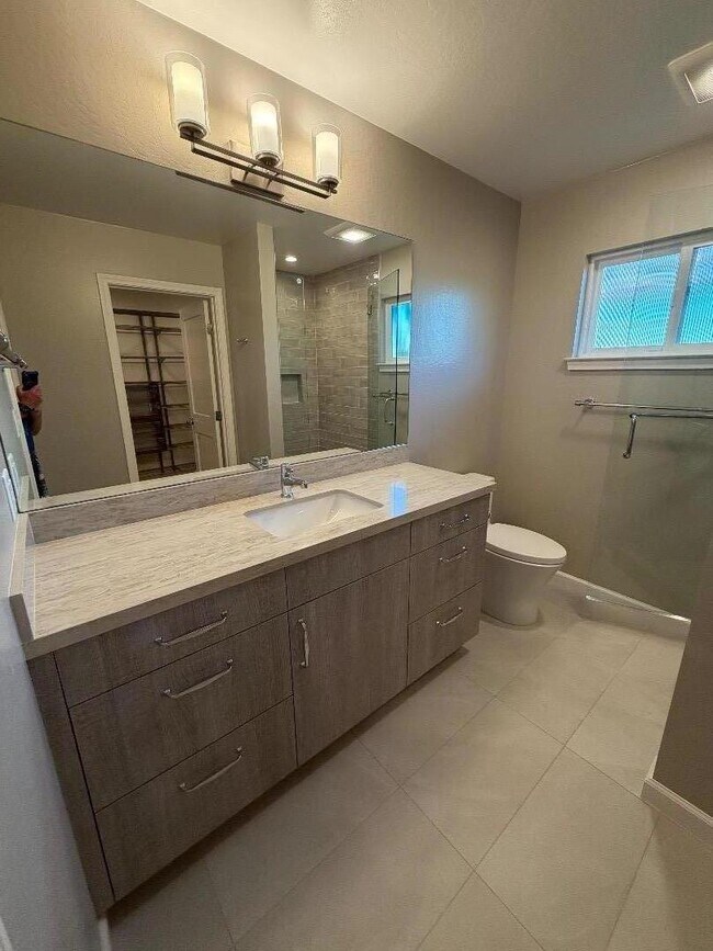 Building Photo - 1800 Terri Way