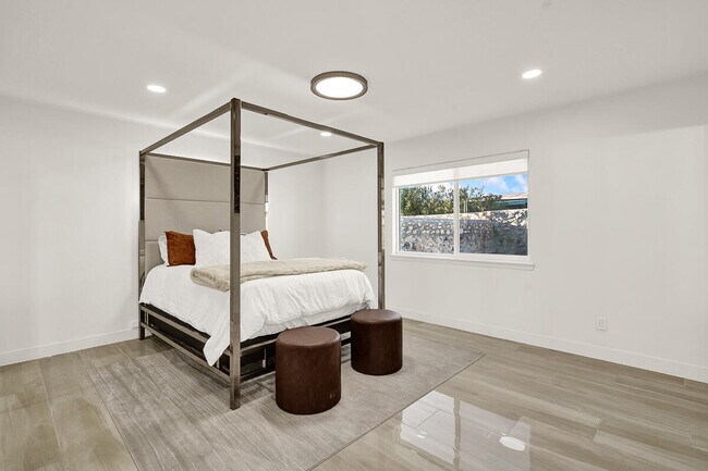 Building Photo - 7313 Cerro Negro Dr
