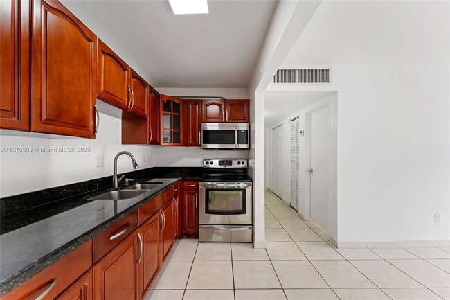 Building Photo - 4300 NW 79th Ave