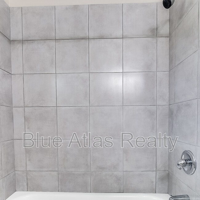 Building Photo - 3903 Hawthorne Ave