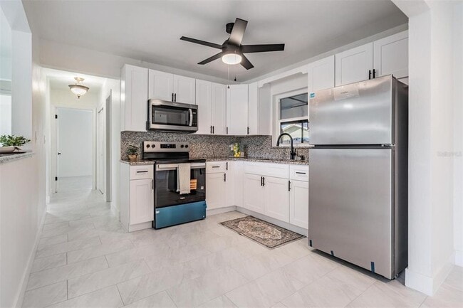 Building Photo - 6472-6113 113th St North