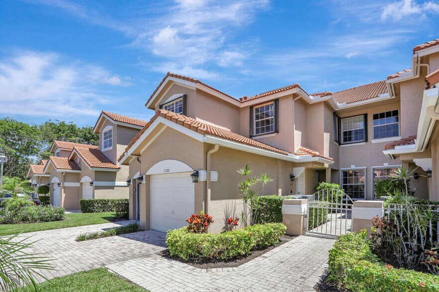 Building Photo - 6584 Villa Sonrisa Dr