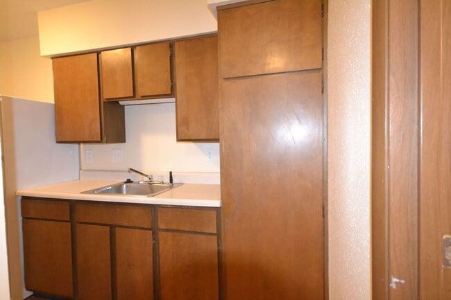 Building Photo - Longton Apartments