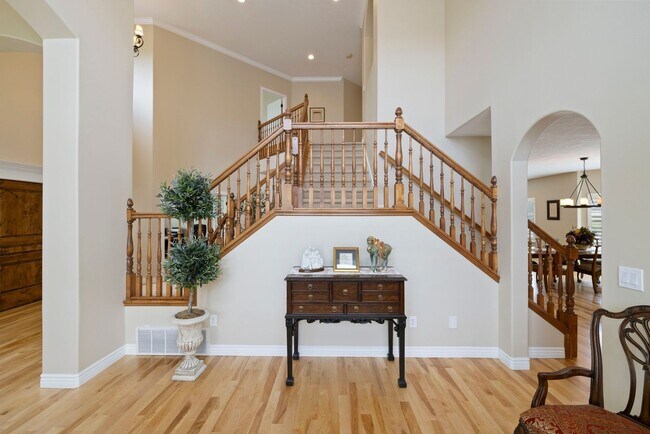 Building Photo - Executive Furnished Home For Rent In Orem!