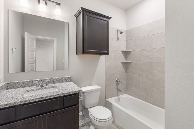 Building Photo - 15195 Still Water Mdw Lp