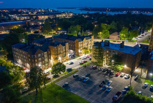 Building Photo - 1141 Holcomb St