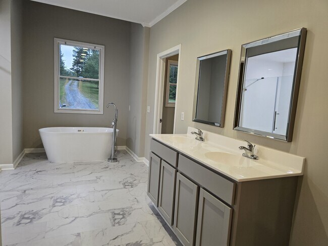 Building Photo - 369 Ketchie Creek Rd