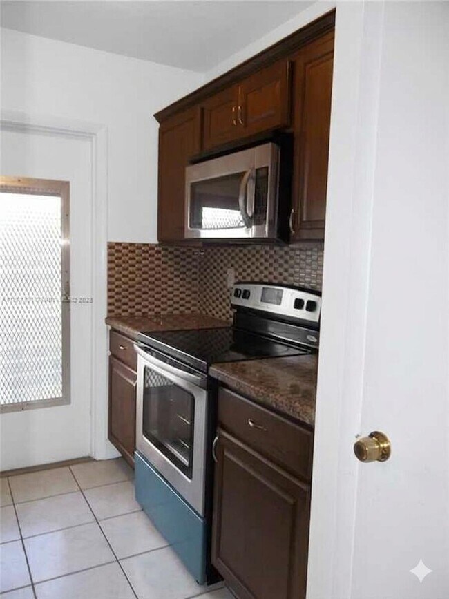 Building Photo - 1450 Atlantic Shores Blvd