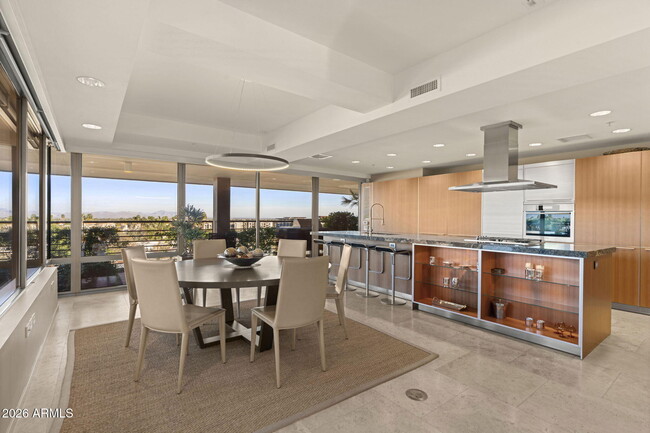 Building Photo - 7167 E Rancho Vista Dr