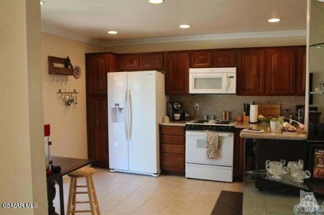 Building Photo - 2179 Birchdale Dr
