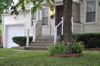 Building Photo - Apollo-Pre-Leasing Now for the Fall Semest...