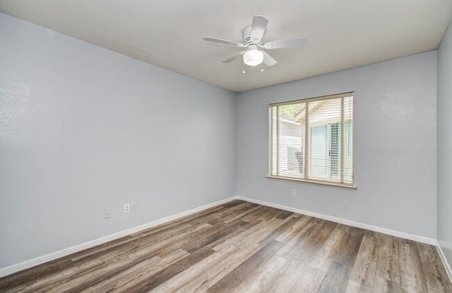 Building Photo - 6326 Briar Terrace Dr