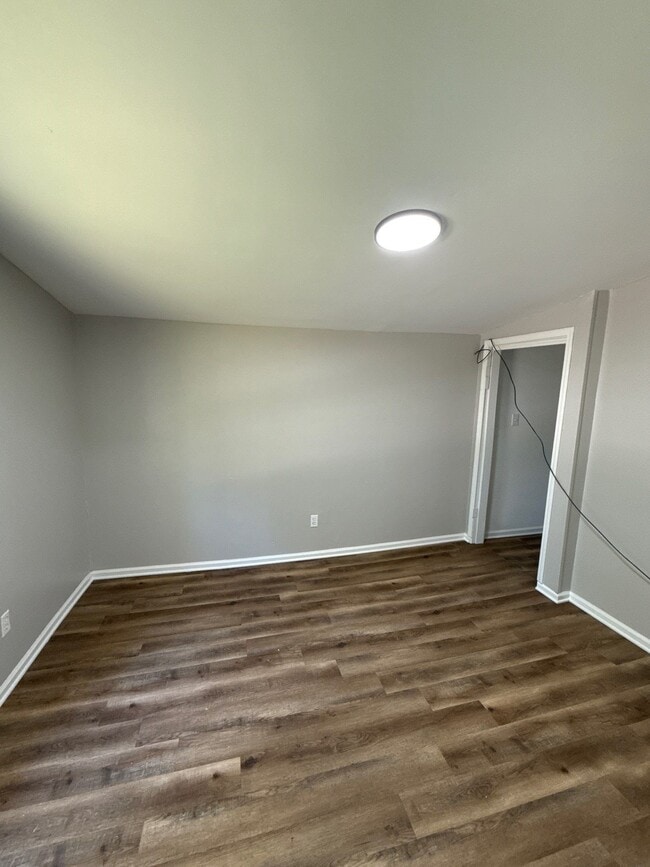 Building Photo - 812 Cobb Cir