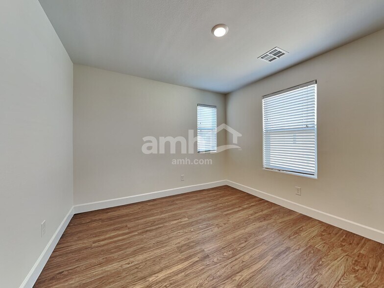 Building Photo - 9289 Baylee Bay Court