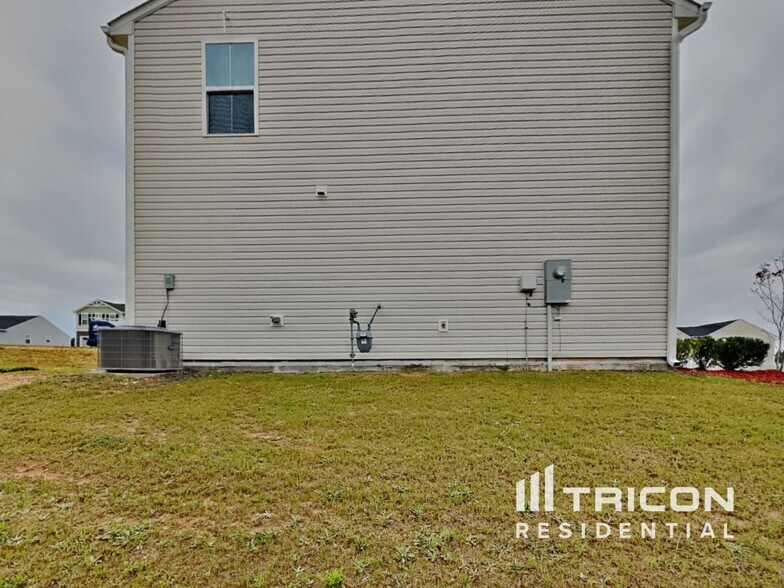 Building Photo - 16 Powder Ct