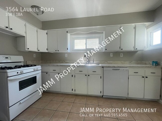 Building Photo - 3-Bedroom Single Family Ranch style home i...