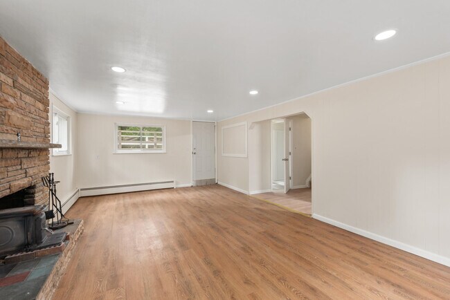Building Photo - 46254 Custer Ave