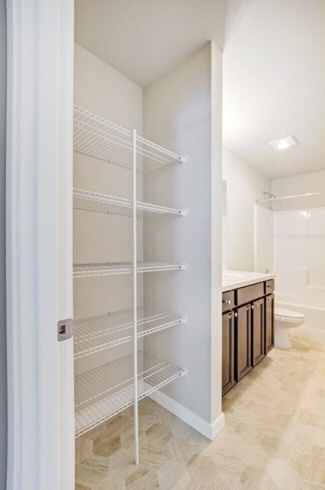 Building Photo - 4bd 2.5ba in LSSD