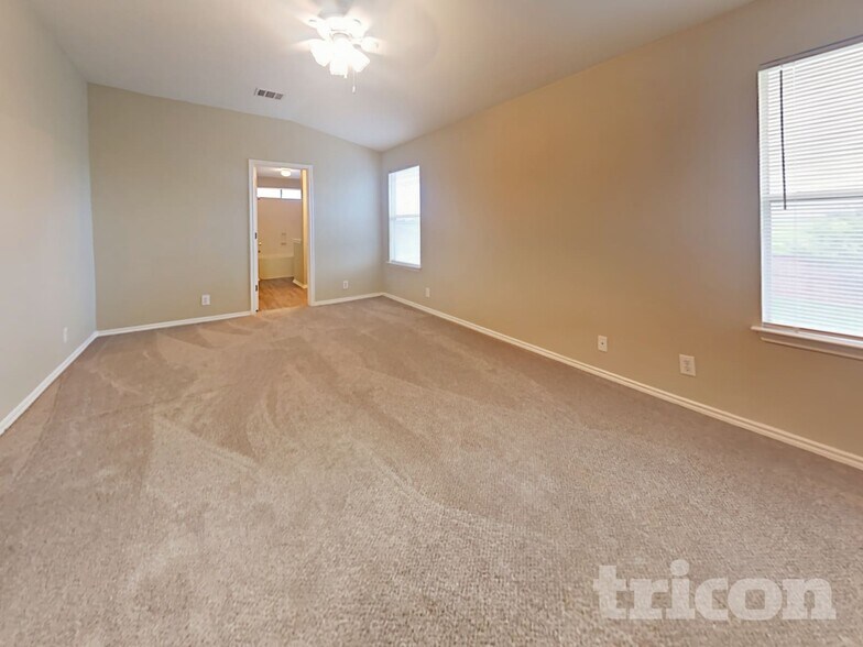 Building Photo - 6620 Richland Pl