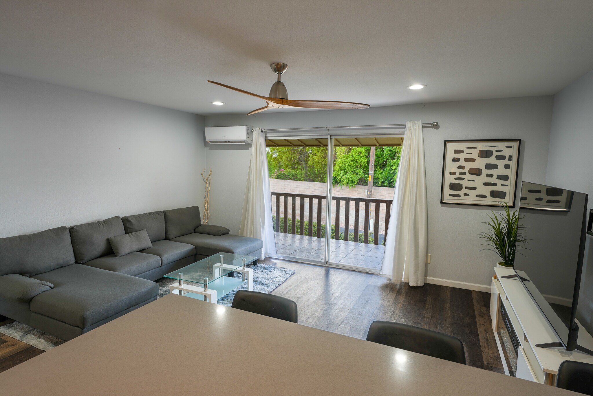 Living room - 77805 California Dr