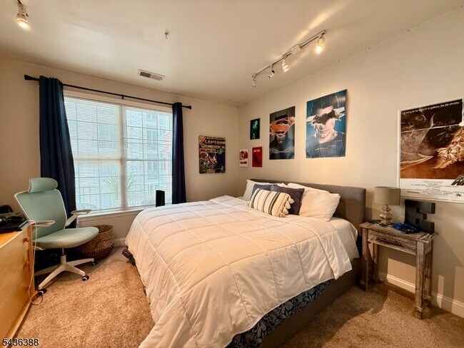 Building Photo - 6209 Brookhaven Court