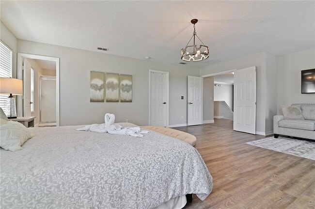 Building Photo - 701 Kettering Rd