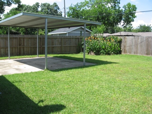 Building Photo - 4726 Caroline St