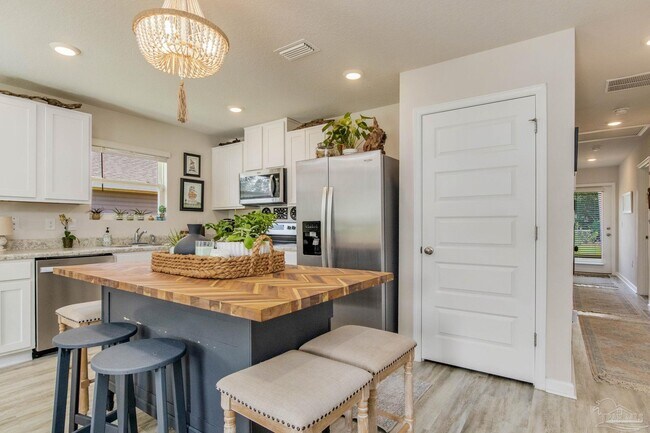 Building Photo - 2568 Sutton Pl Dr