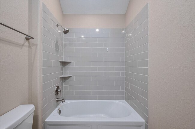 Building Photo - 4046 Balboa Dr