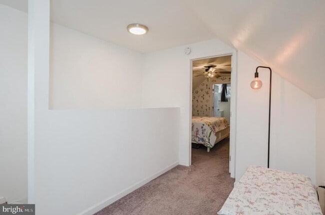 Building Photo - Single family house for rent in a fantastic location