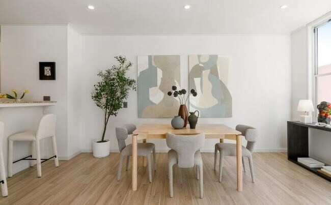 Building Photo - 30 Caldwell St