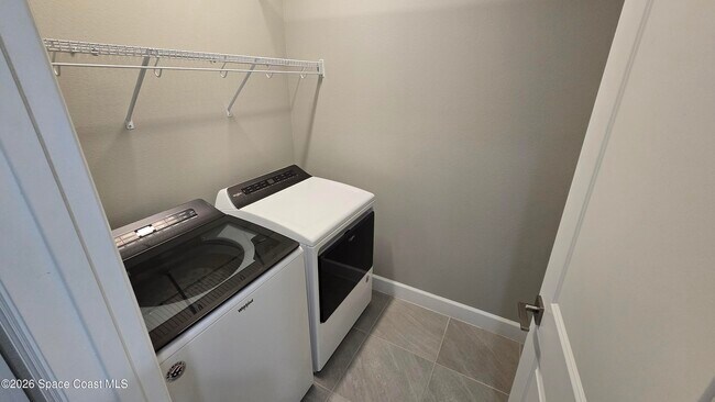 Building Photo - 8416 Lyside Dr