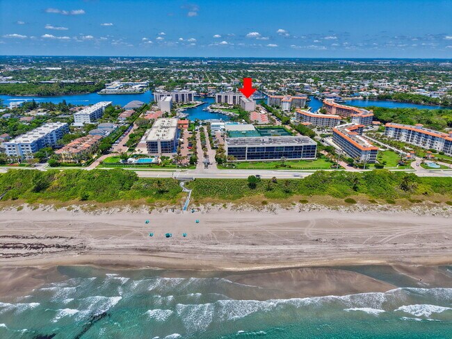Building Photo - 2707 N Ocean Blvd