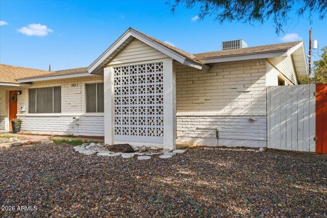 Building Photo - 8444 E Coronado Rd