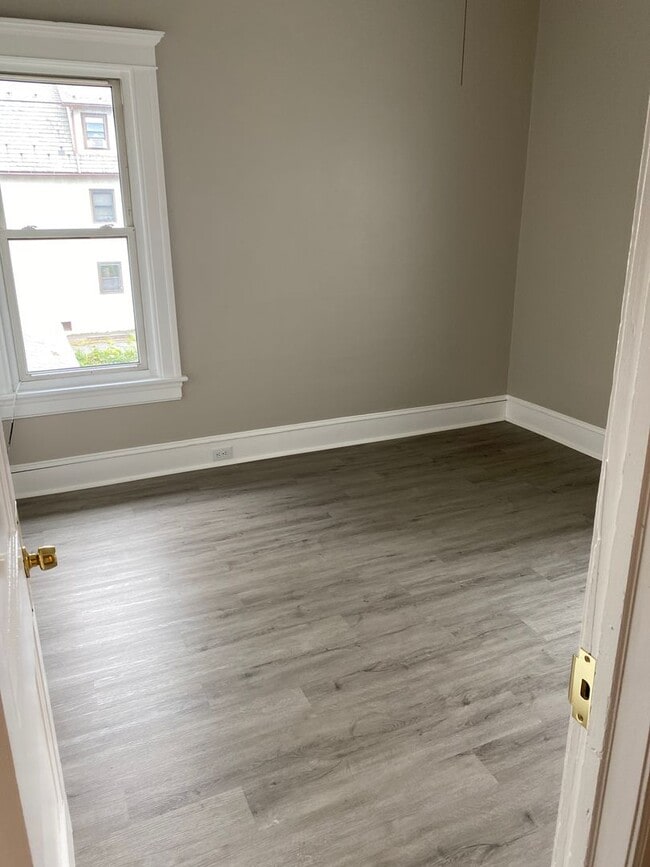 Building Photo - 1125 Pittston Ave