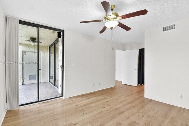Building Photo - 10501 W Broward Blvd